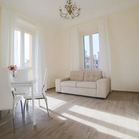 Domus Alba Al Colosseo Apartment
