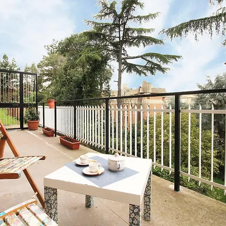 Apartment Elegant Terrace Near St. Peter Rome
