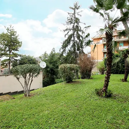 Elegant Terrace Near St. Peter *