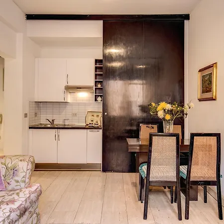 Apartment Marignoli Rome