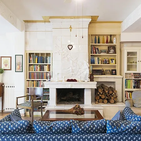 Casale Dell'insugherata Bed & Breakfast 2*