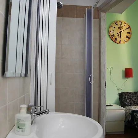 T&v House Bed & Breakfast 2*