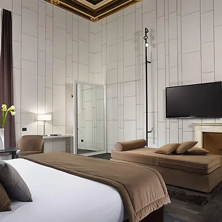 Piazza Del Gesu' Luxury 2* Rome