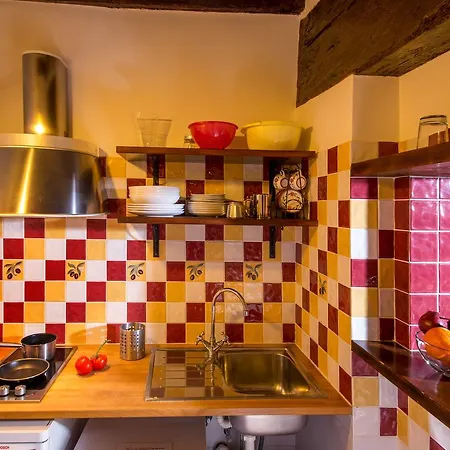 Vicolo De Renzi Trastevere Apartment *