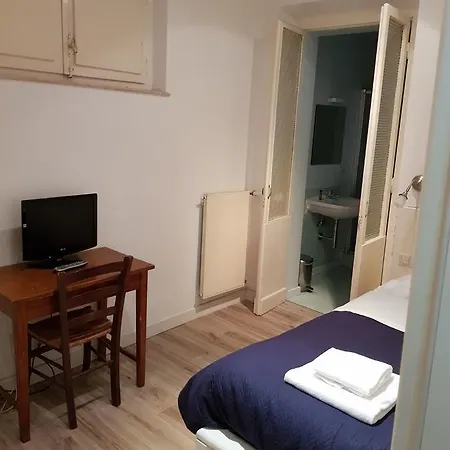 Santi Quattro Al Colosseo Bed & Breakfast Rome