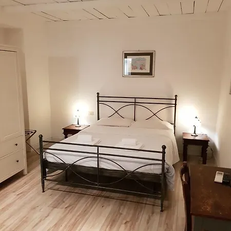 Santi Quattro Al Colosseo Bed & Breakfast