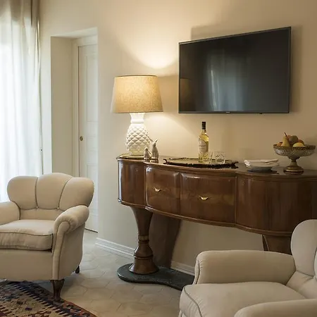 Palazzo Caruso 4* Roma