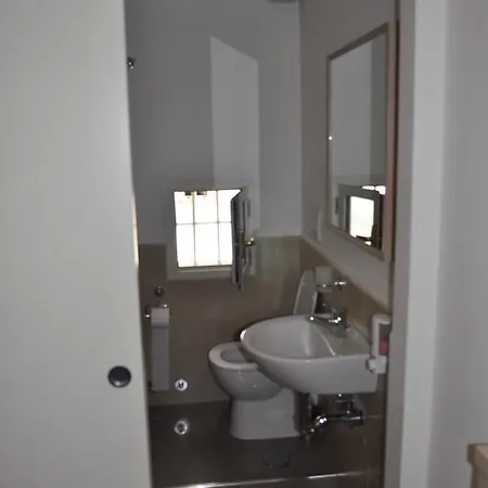 Karina Guest house *
