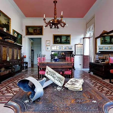 בית הארחה Domus Monami Luxury