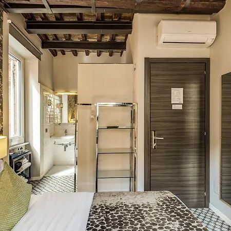 מלון Trevi Beau Boutique 3*