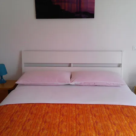 Casa Felicita Bed & Breakfast 3*