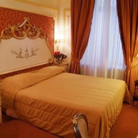 Champagne Palace רומא