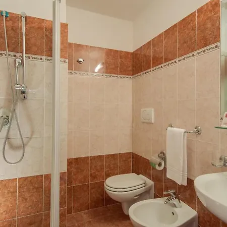 Hotel Romantica 3*