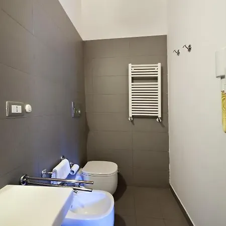 Suburbe Bed & Breakfast