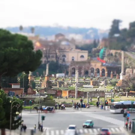 2 Passi Al Colosseo Oda ve Kahvaltı Roma