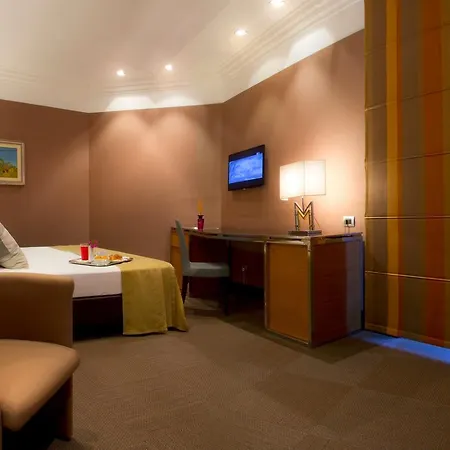 Marcella Royal - Rooftop Garden 4*