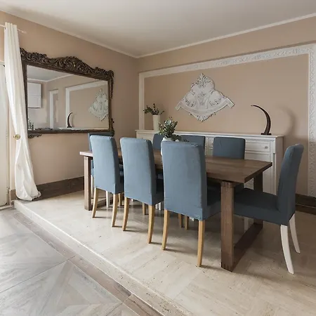 Apartment Sonder — Musei Vaticani Rome
