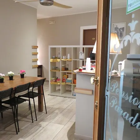 Extrahotel Paradise