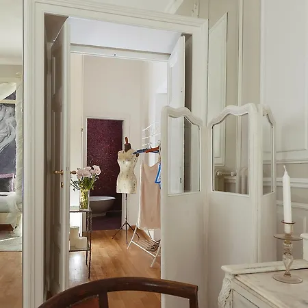 Illuminati House Apartment