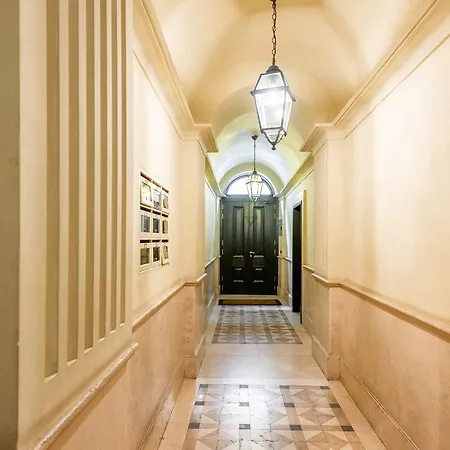 Buonanotte Colosseo Bed & Breakfast Rome