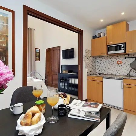 4bnb - Cavour Square Apartment *