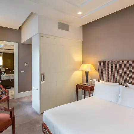 Grand Via Veneto Hotel