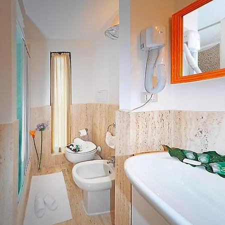 Scott House Otel