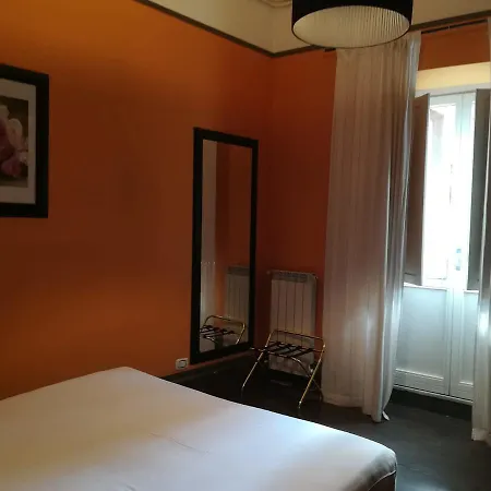 Bed & Breakfast Degli Antiquari 2*