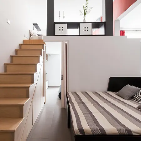 Homehouse Santamaura - San Pietro * Rome