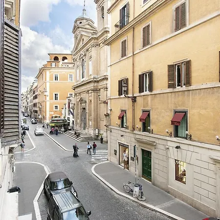 Canova In Spanish Steps Πανσιόν