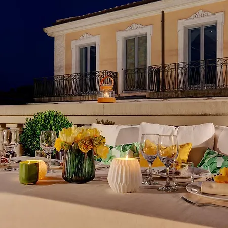 Singer Palace Ξενοδοχείο 5*