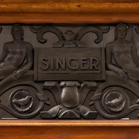 Singer Palace Hotel