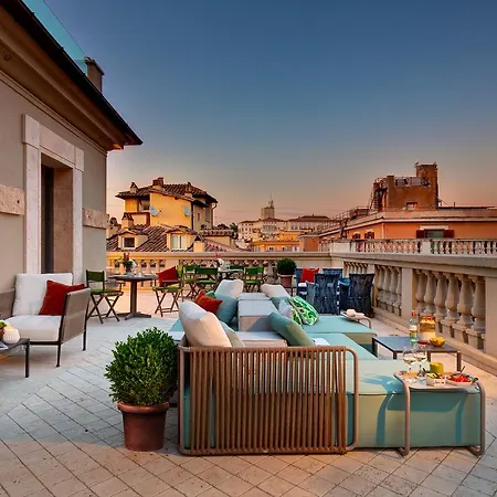 Singer Palace Roma