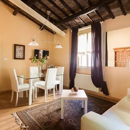 Apartment Cortile House