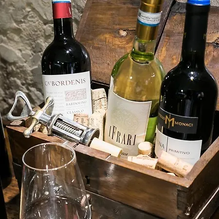 拉罗维尔酒店