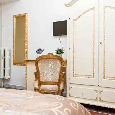 Re Di Luna Bed & Breakfast 3*