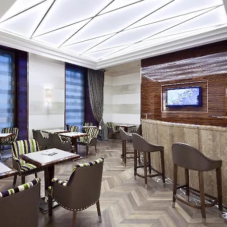 Hotel Una Deco