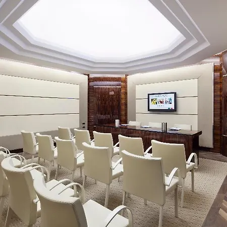 Una Deco Hotel 4*