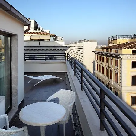 Deco Hotel 4*