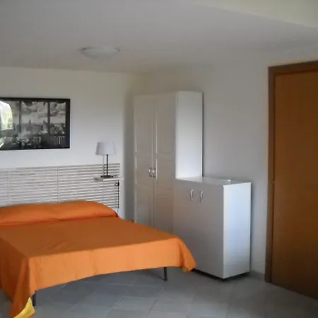Tiberina 381 Guest house *