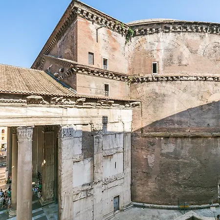 Holiday home Luxurious Loft Facing The Pantheon Rome