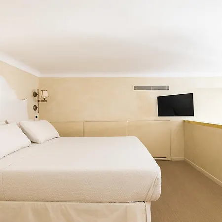Luxurious Loft Facing The Pantheon Holiday home *