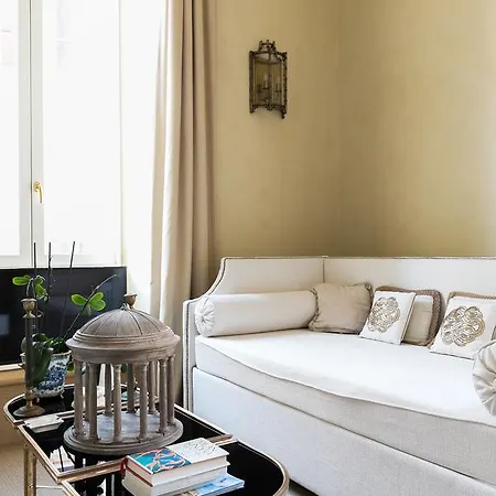 Holiday home Luxurious Loft Facing The Pantheon