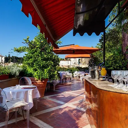 Grand Plaza Hotel 5*