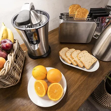 Bed & Breakfast New - *
