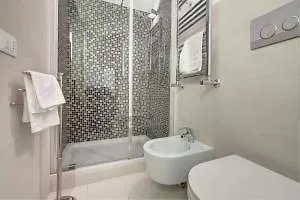 Piazza Vittorio Emanuele II Halldis Apartment מלון