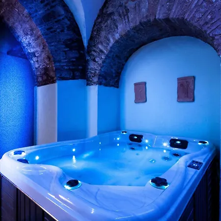 Dimora Storica Urbana 3*