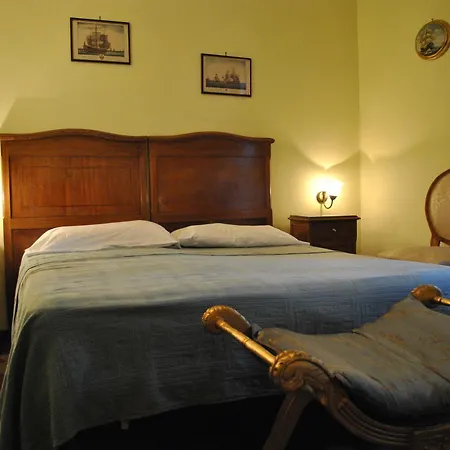 Dimora Storica Urbana Guest house 3*
