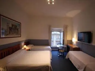 Oda ve Kahvaltı Tourist House Roma