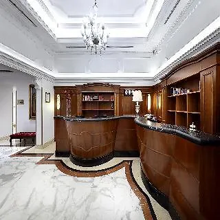 埃克斯国际宫殿酒店 酒店